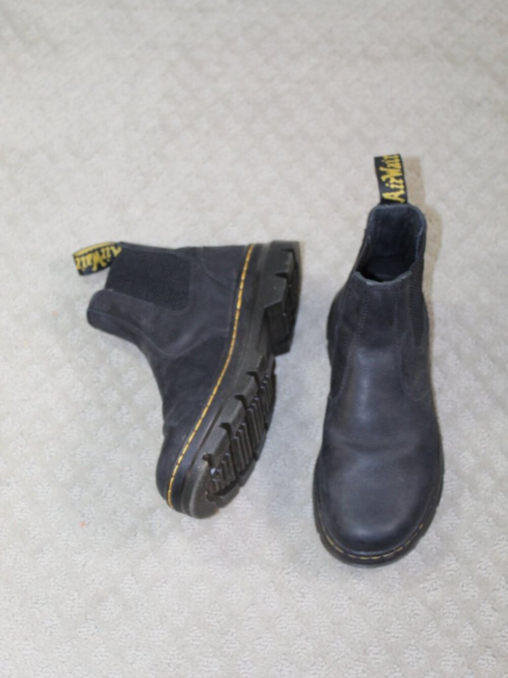 Dr. Martens Air Wair Women's 8 / Men's 7 Chelsea Black Nubuck Ankle Boots